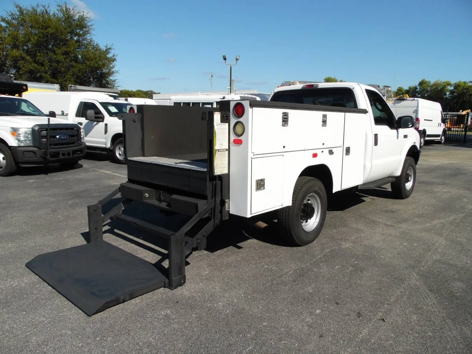 2004 Ford Super Duty 1st Gen - Image 10 of 21