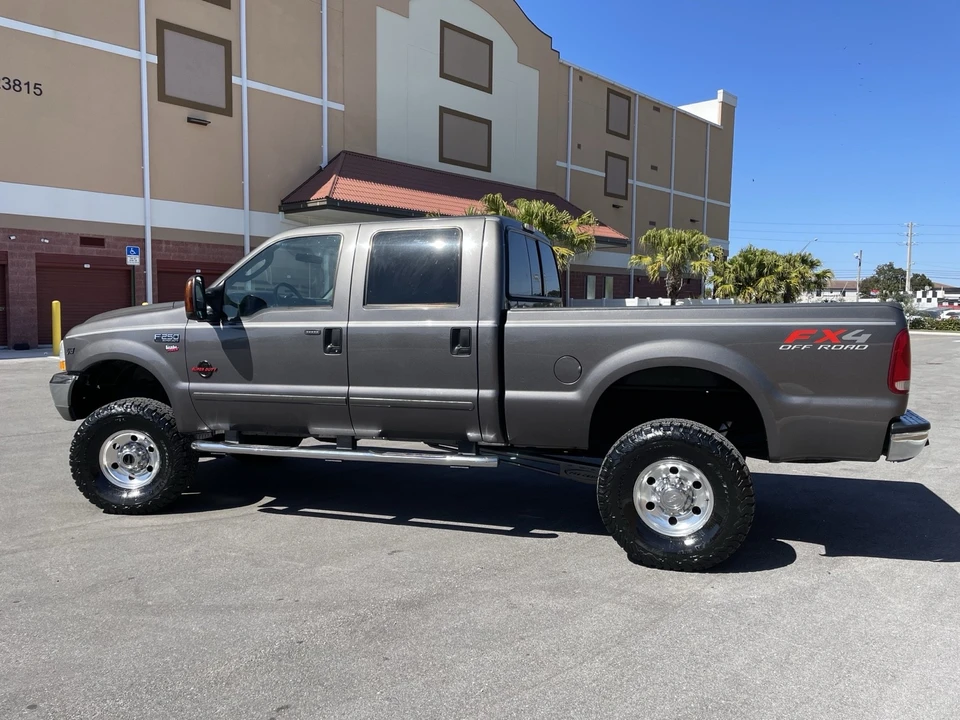 2004 Ford Super Duty 1st Gen - Image 10 of 21
