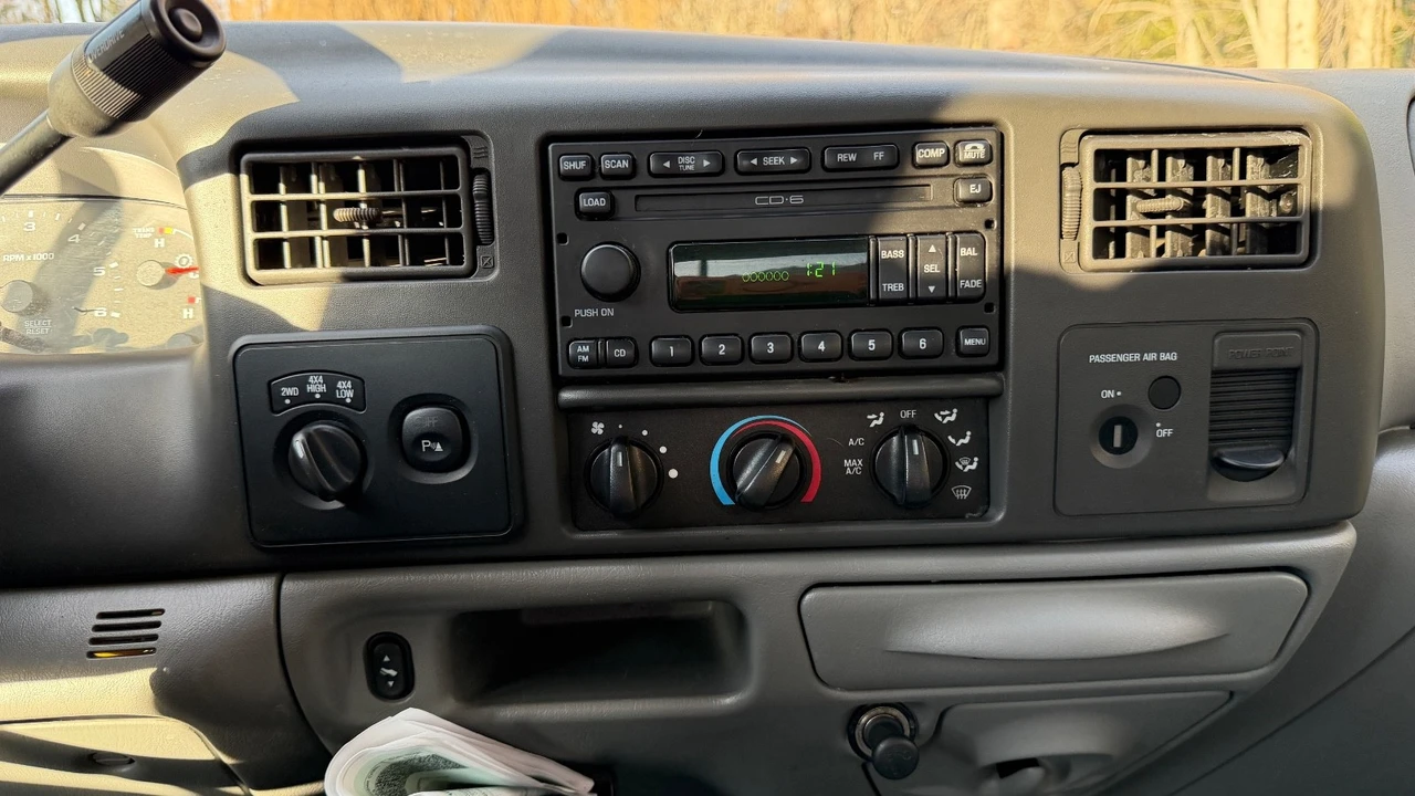 2004 Ford Super Duty 2nd Gen - Image 18 of 21