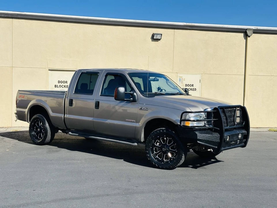 2004 Ford Super Duty 1st Gen - Image 2 of 18