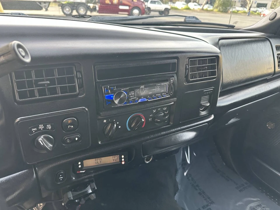 2004 Ford Super Duty 1st Gen - Image 17 of 21