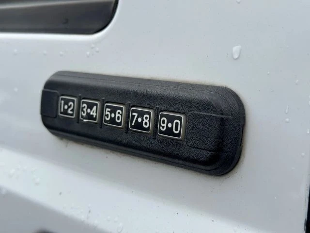 2004 Ford Super Duty 1st Gen - Image 11 of 31