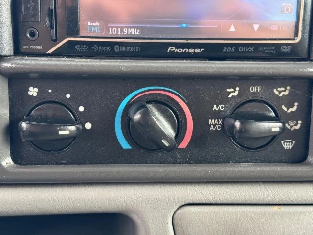 2004 Ford Super Duty 1st Gen - Image 30 of 31