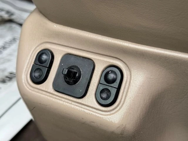 2004 Ford Super Duty 1st Gen - Image 26 of 31
