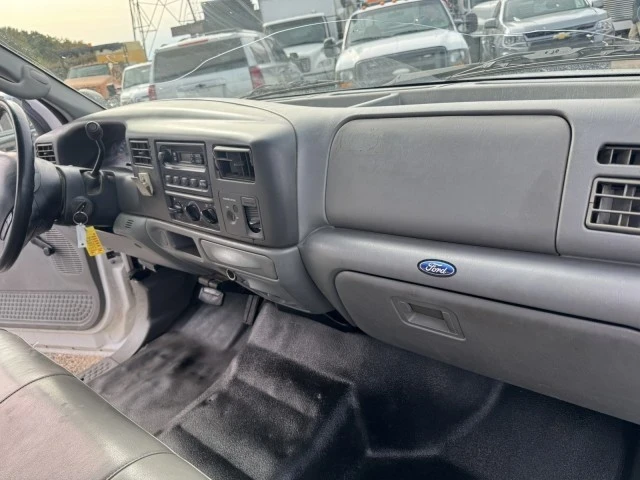 2004 Ford Super Duty 1st Gen - Image 9 of 13