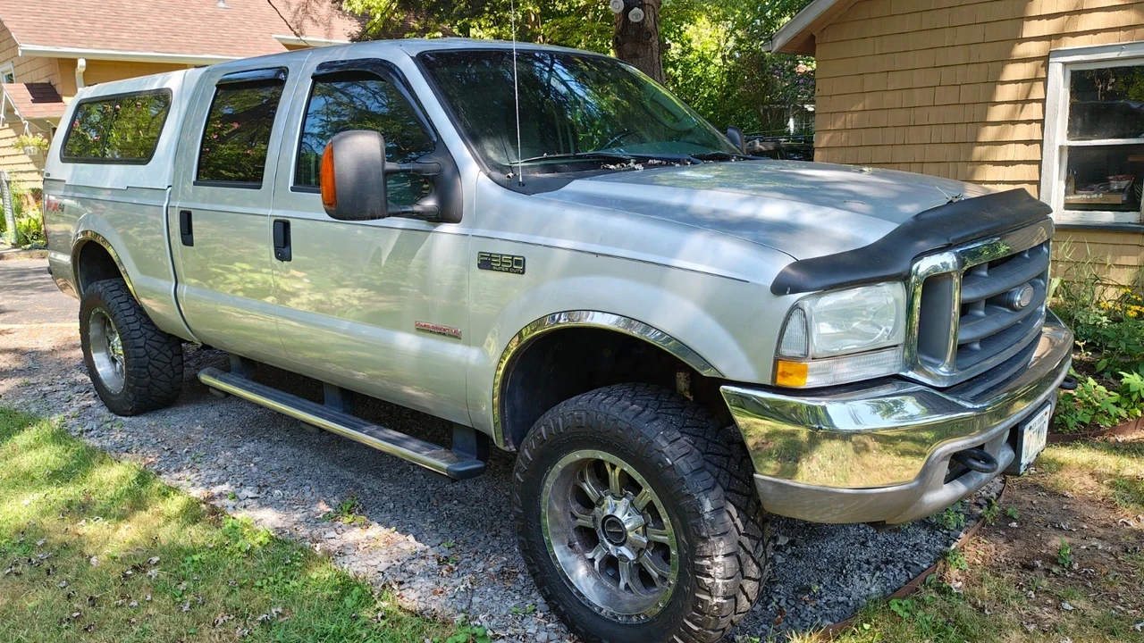 2004 Ford Super Duty 1st Gen - Image 2 of 20
