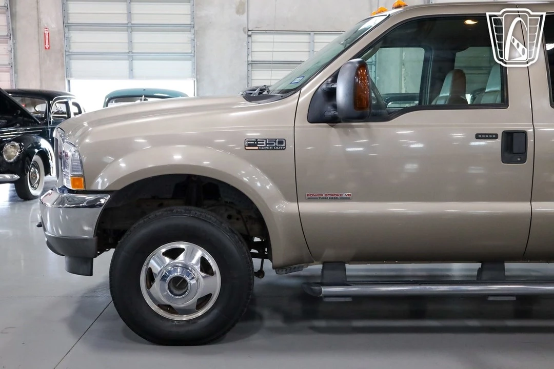 2004 Ford Super Duty 1st Gen - Image 15 of 21