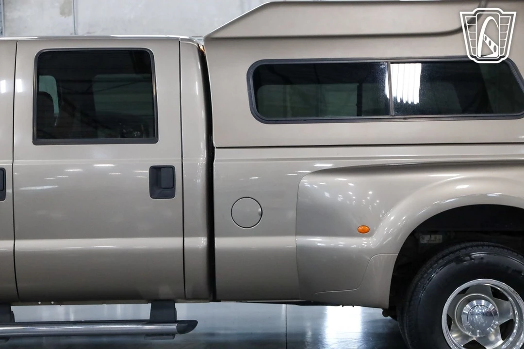 2004 Ford Super Duty 1st Gen - Image 18 of 21
