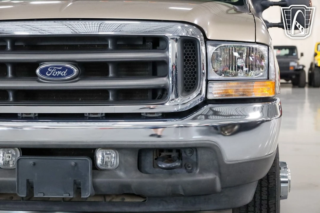 2004 Ford Super Duty 1st Gen - Image 10 of 12