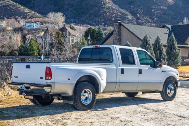 2004 Ford Super Duty 2nd Gen - Image 2 of 7