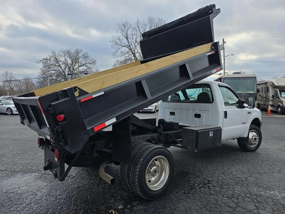 2004 Ford F-Series - Image 2 of 28