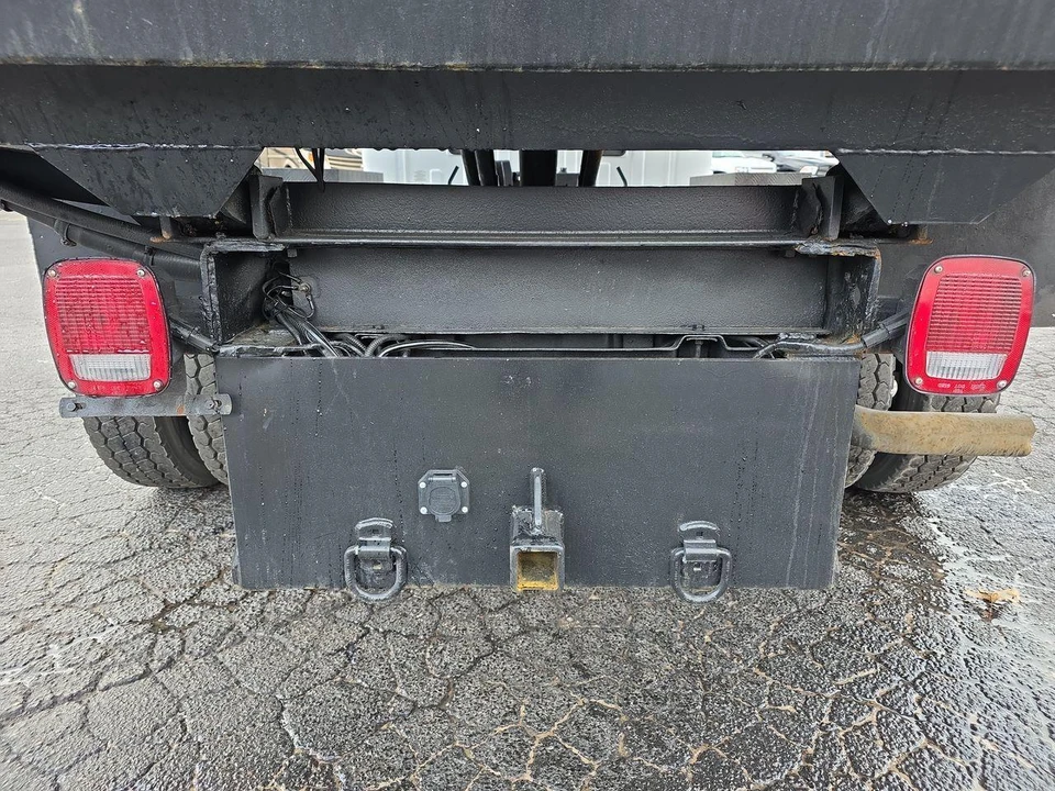 2004 Ford F-Series - Image 27 of 28