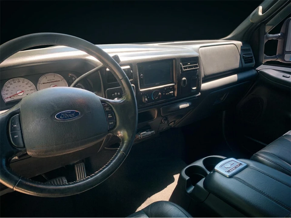 2004 Ford F-Series - Image 13 of 21