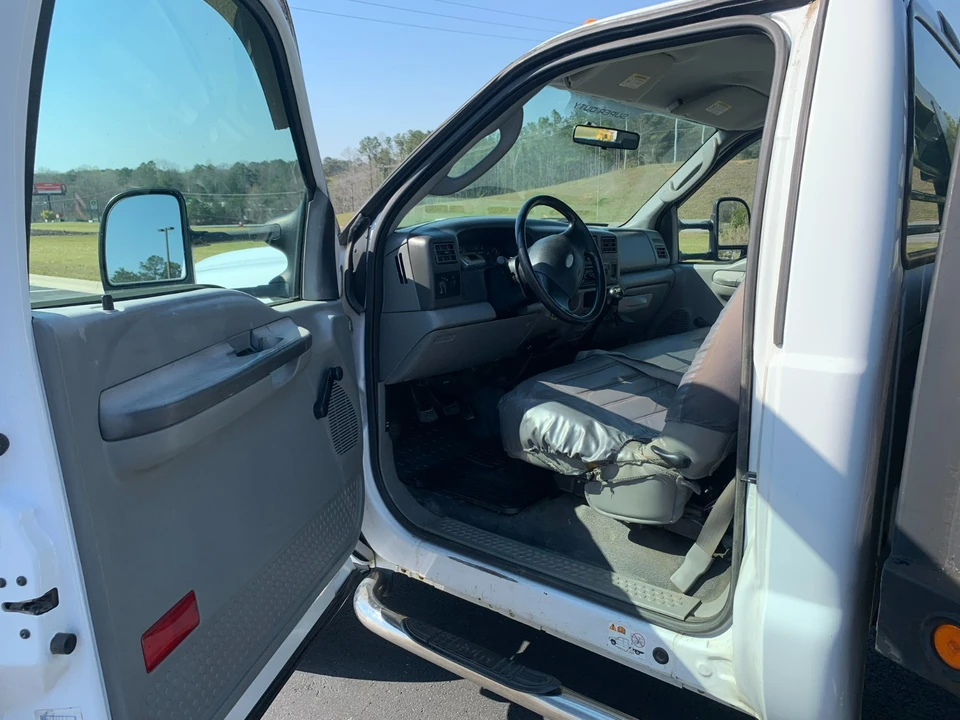 2004 Ford Super Duty 1st Gen - Image 9 of 10