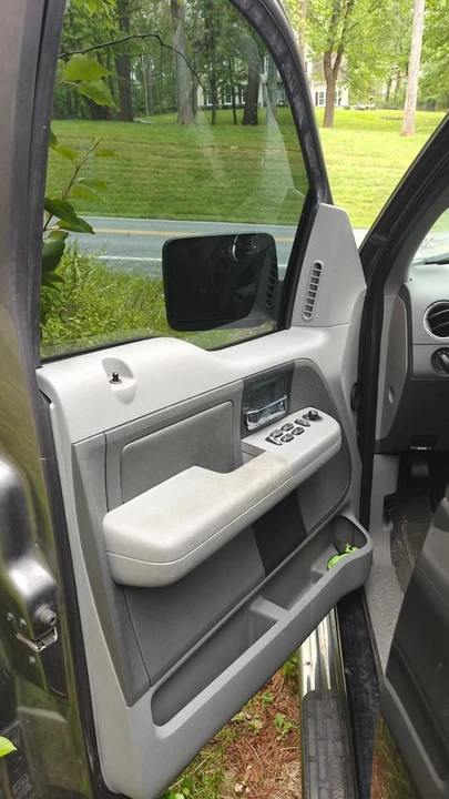 2004 Ford F-Series - Image 7 of 18