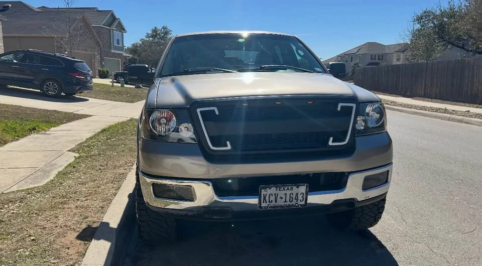 2004 Ford F-Series - Image 2 of 3