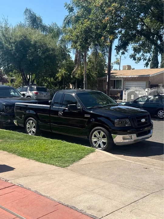 2004 Ford F-150 10th Gen - Image 2 of 2