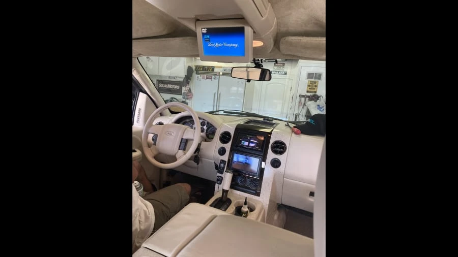 2004 Ford F-150 10th Gen - Image 3 of 15