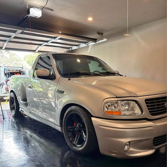 2004 Ford F-150 SVT Lightning 10th Gen - Image 1 of 1