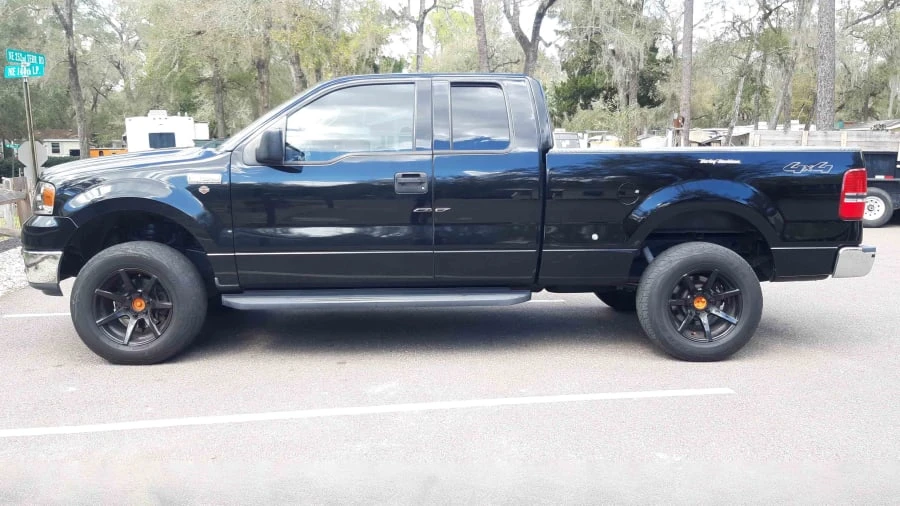 2004 Ford F-Series - Image 2 of 9