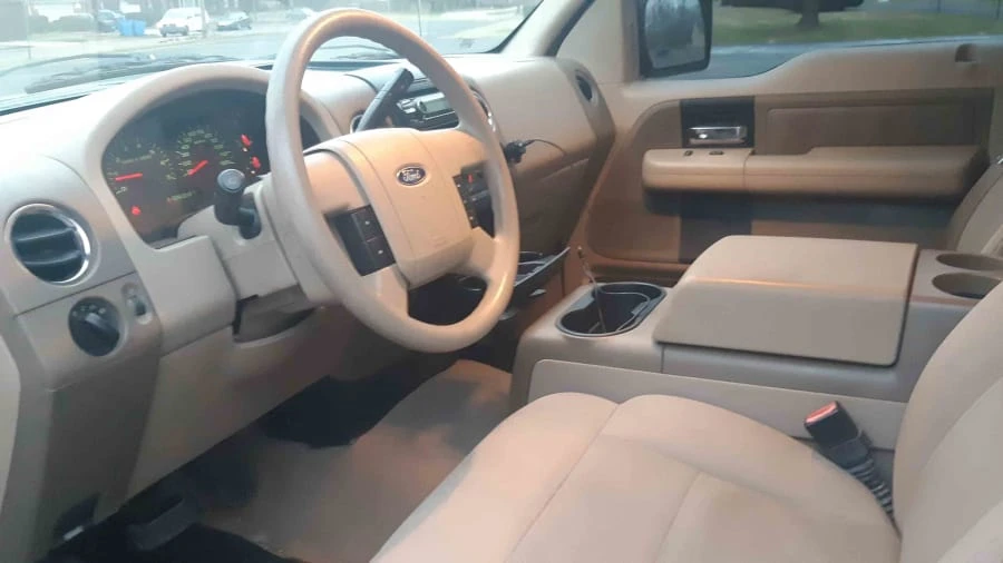 2004 Ford F-Series - Image 3 of 9