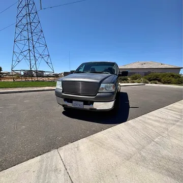 2004 Ford F150 Regular Cab XL Pickup 2D 6 1/2 ft