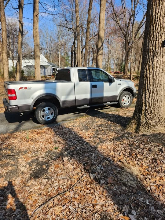 2004 Ford F-150 10th Gen - Image 2 of 8