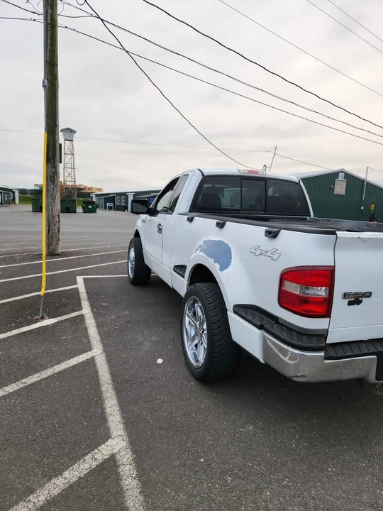 2004 Ford F-150 10th Gen - Image 4 of 8