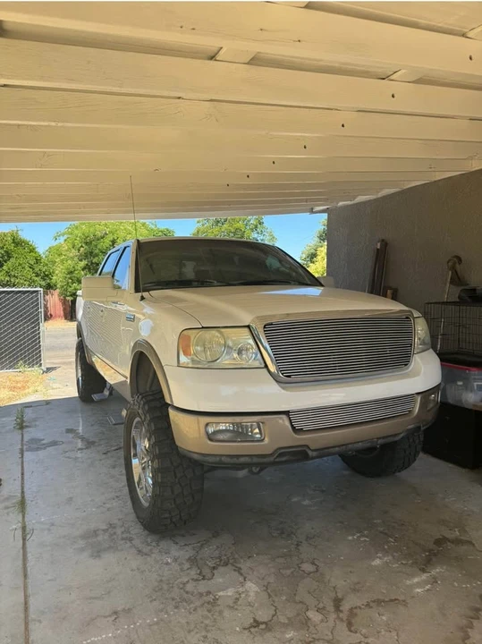 2004 Ford F-150 10th Gen - Image 2 of 12