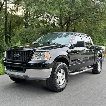 2004 Ford F150 SuperCrew Cab XLT Pickup 4D 5 1/2 ft