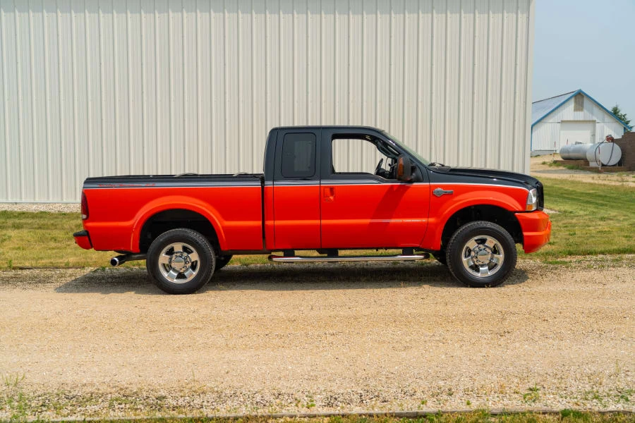 2004 Ford Super Duty 1st Gen - Image 2 of 18