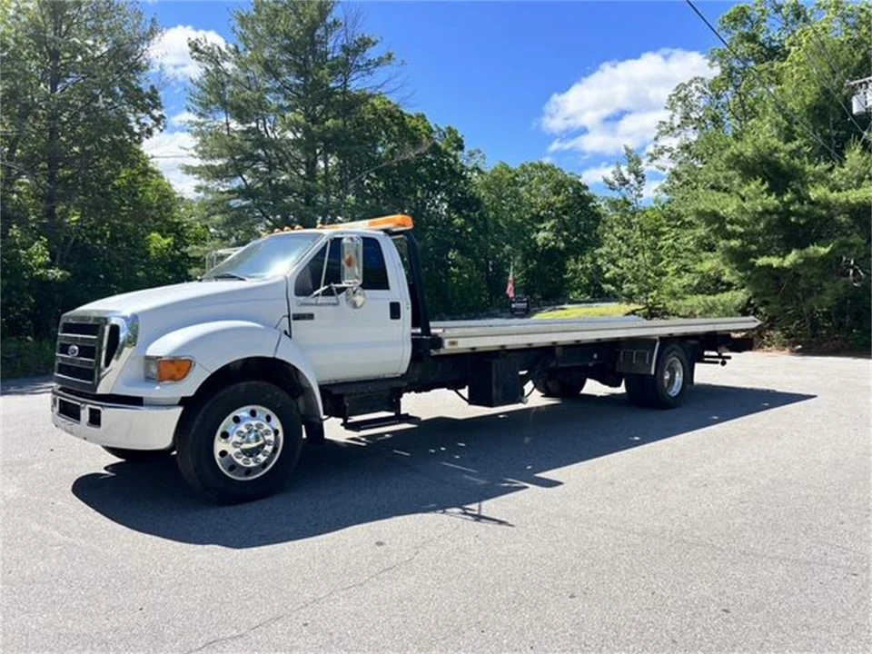 2004 Ford Super Duty 1st Gen - Image 2 of 16