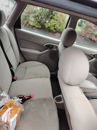 2004 Ford Focus 1st Gen - Image 9 of 10