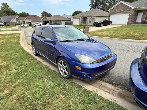 2004 Ford Focus SVT Hatchback 2D