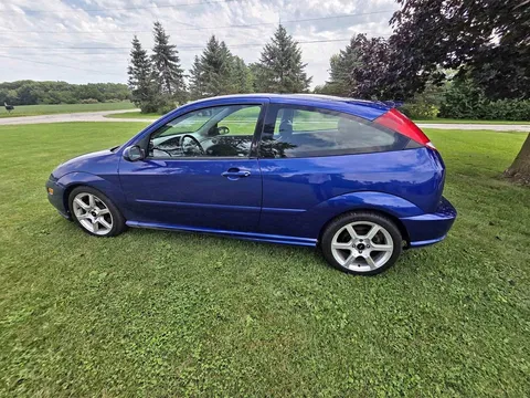 2004 Ford Focus SVT Hatchback 2D