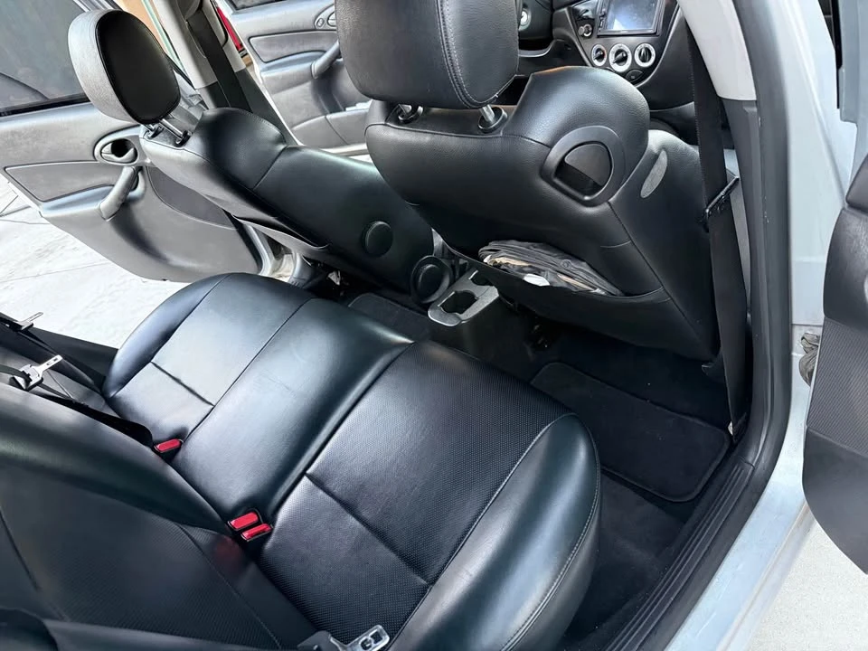 2004 Ford Focus 1st Gen - Image 7 of 10