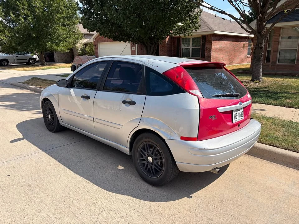 2004 Ford Focus 1st Gen - Image 2 of 8