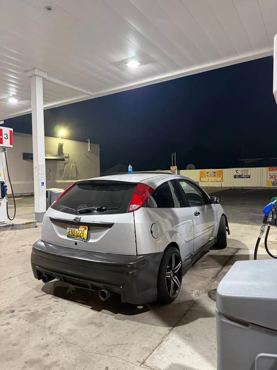 2004 Ford Focus 1st Gen - Image 2 of 2