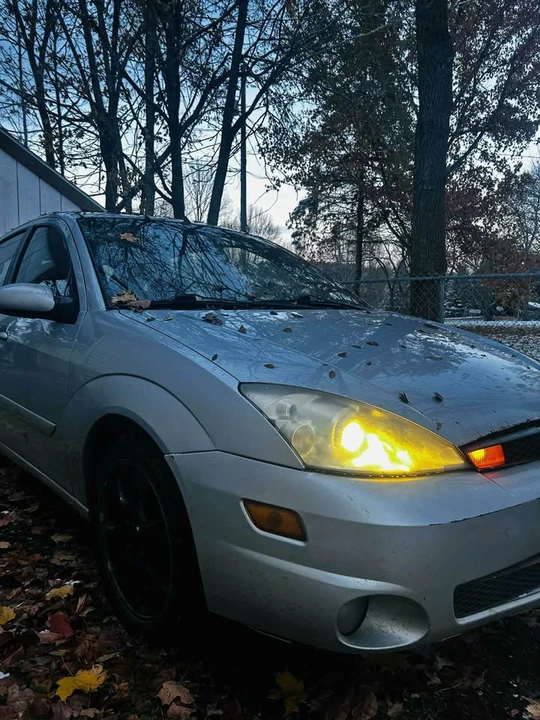 2004 Ford Focus 1st Gen - Image 3 of 4
