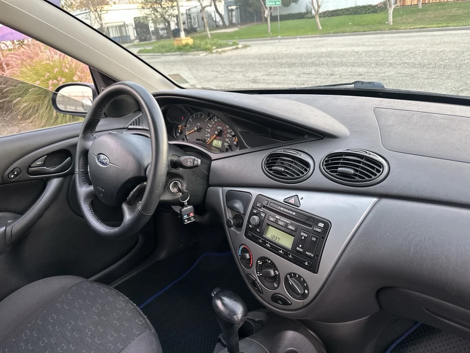 2004 Ford Focus 1st Gen - Image 17 of 21