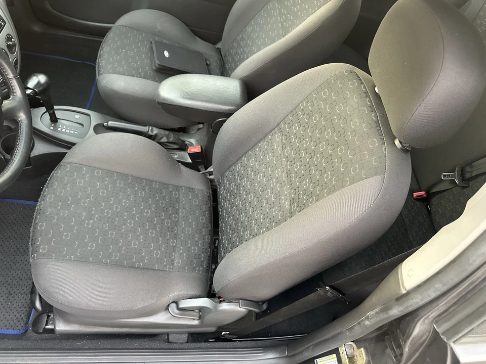2004 Ford Focus 1st Gen - Image 12 of 21