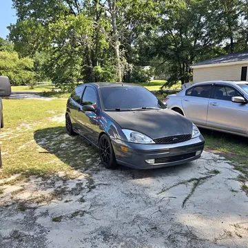 2004 Ford Focus ZX3 Hatchback 2D