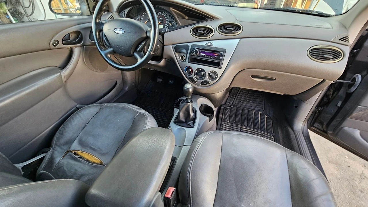 2004 Ford Focus 1st Gen - Image 6 of 18