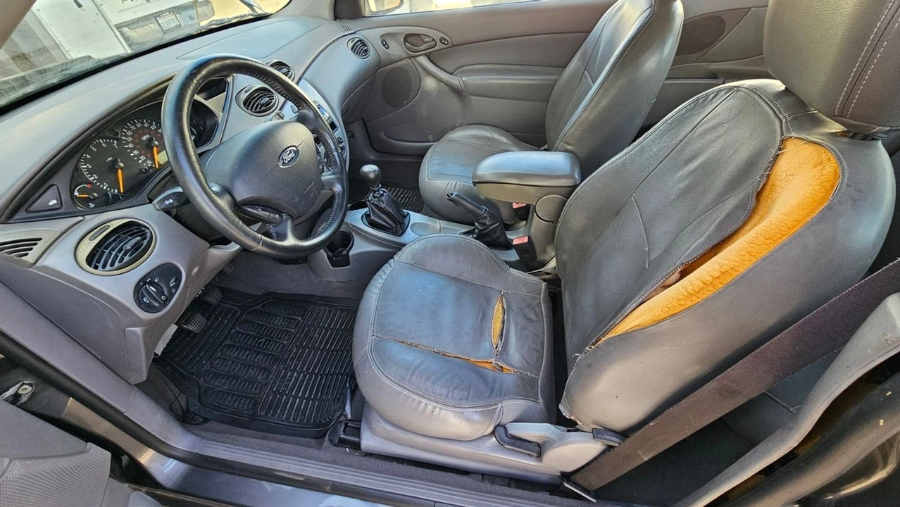 2004 Ford Focus 1st Gen - Image 9 of 18