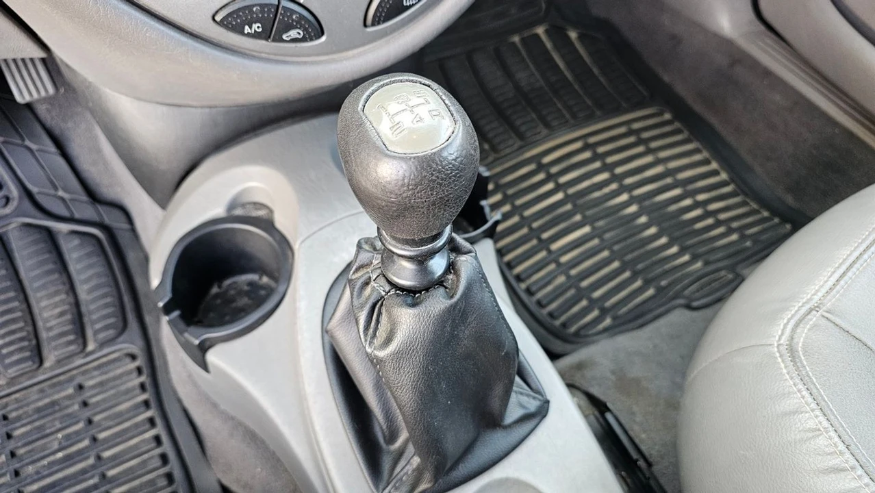 2004 Ford Focus 1st Gen - Image 12 of 18