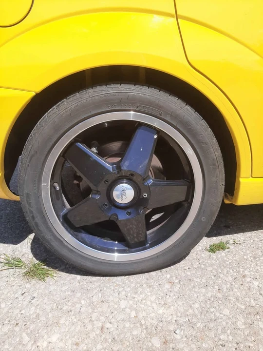 2004 Ford Focus 1st Gen - Image 5 of 11