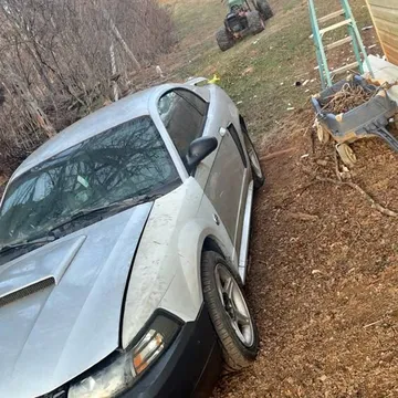2004 Ford Mustang GT Coupe