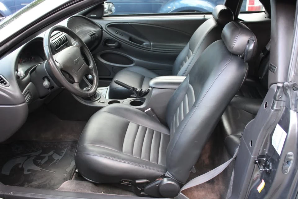 2004 Ford GT - Image 10 of 20