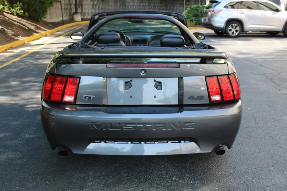 2004 Ford GT - Image 16 of 20