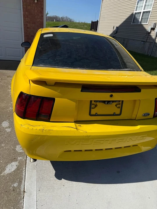2004 Ford Mustang - Image 2 of 13